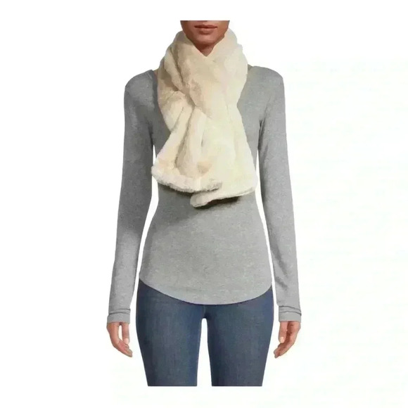 Apparis Women’s Bambi Faux Fur Rectangle Winter Scarf Cream Color - Picture 1 of 5